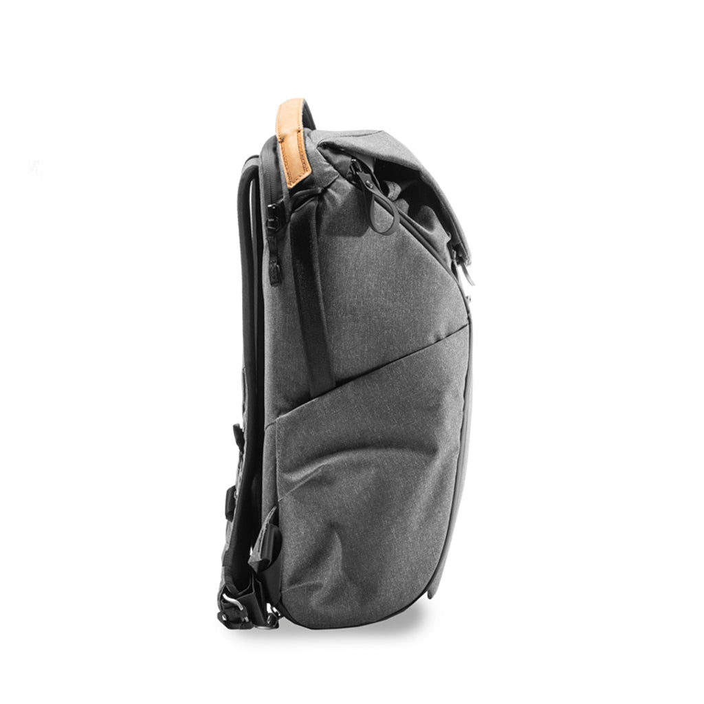 Peak Design Everyday Backpack 30L 侧面